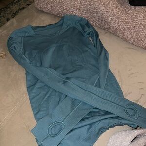Lulu lemon swiftly tech long sleeve